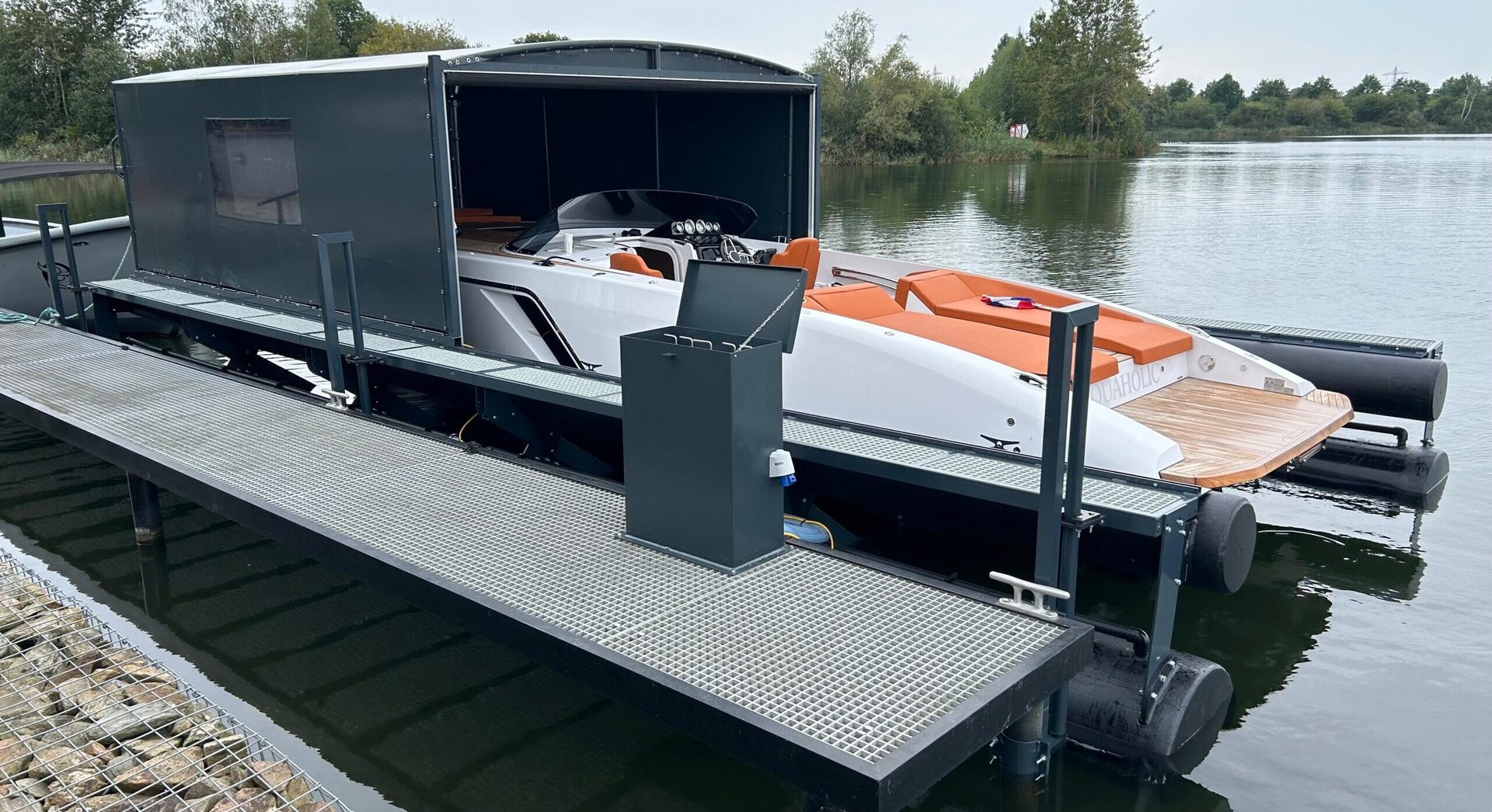 Bootoverkapping met bootlift – foto 5